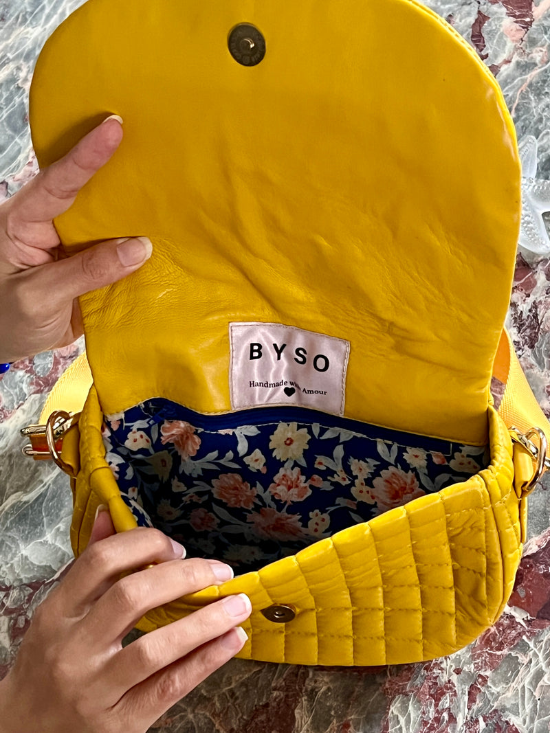 WINTER WONDER | Quilted Yellow Bedford Bag