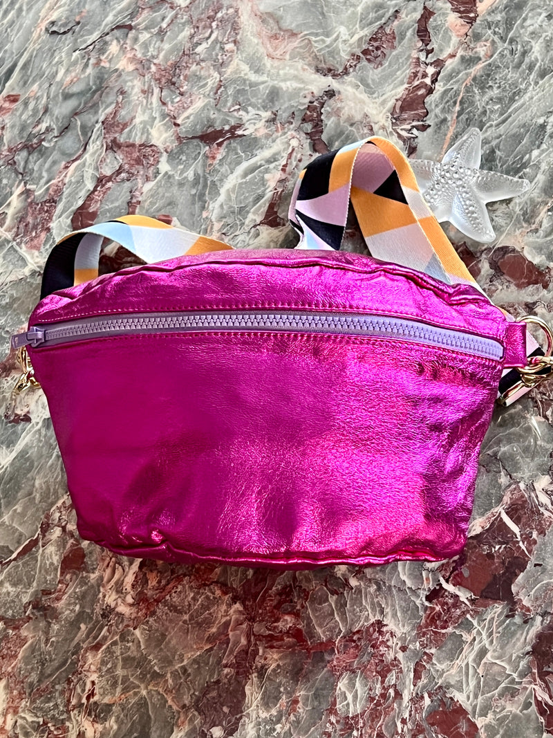 WINTER WONDER  | XL Metallic Fushia BySoBumBag