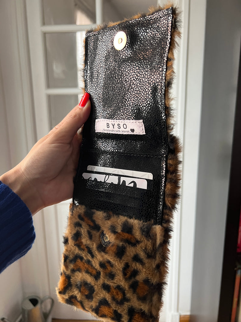 PEONIES | Leopard Rita Phone Case & Card Holder