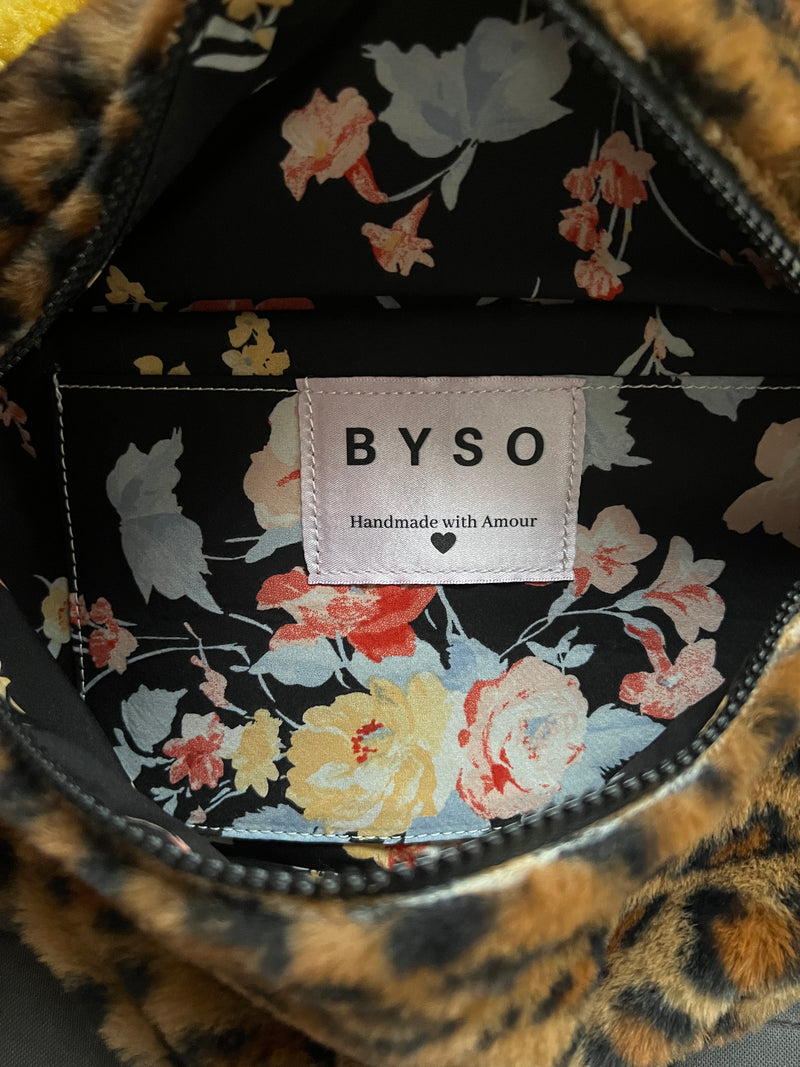 SUMMER | XL Leopard Teddy BySoBumBag *vegan-friendly*