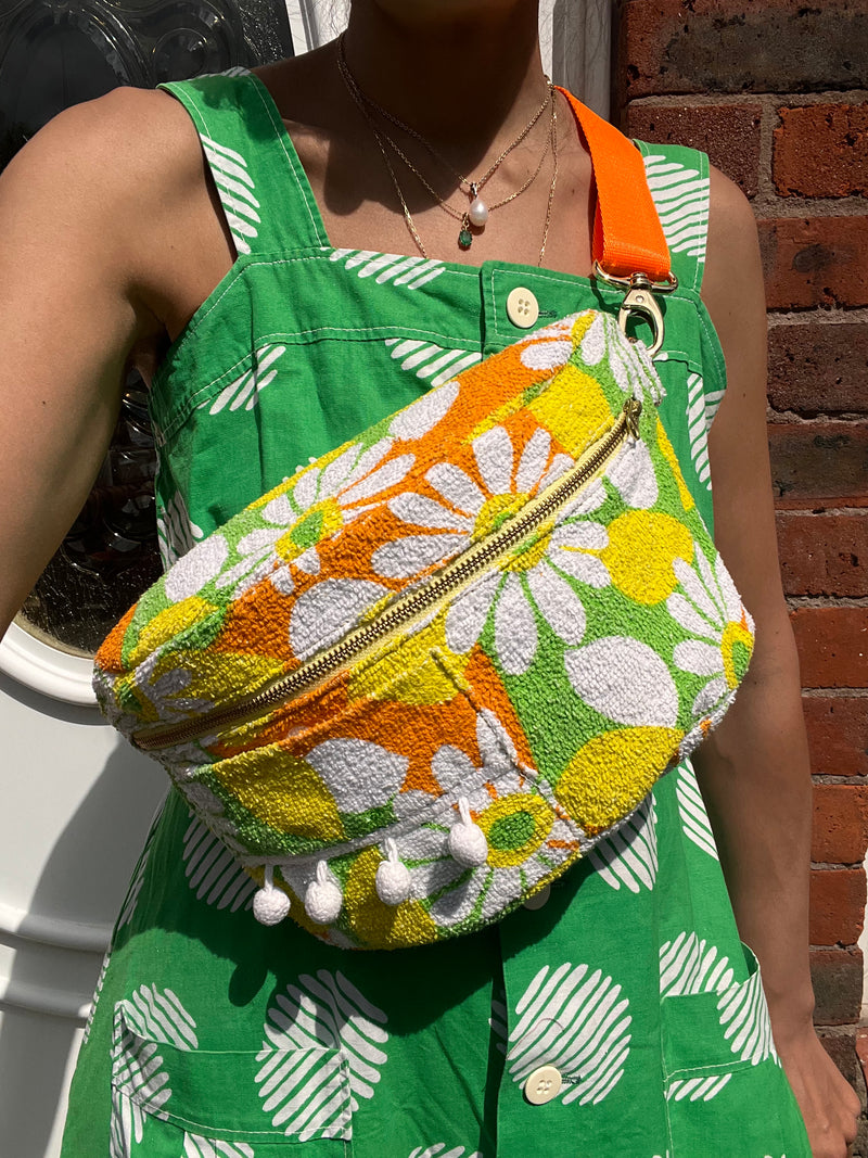 ***UPCYCLED*** XL The Funky 70's BYSOBUMBAG
