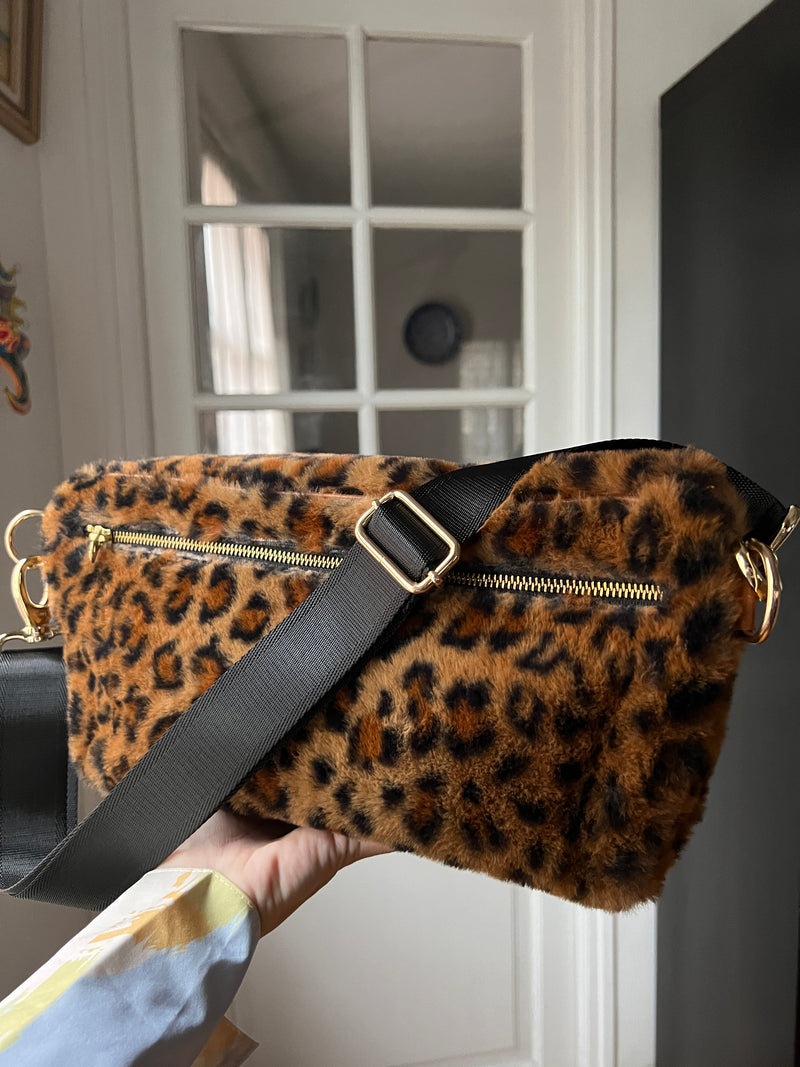 PEONIES | XXL Soft Leopard Fluffy BySoBumBag