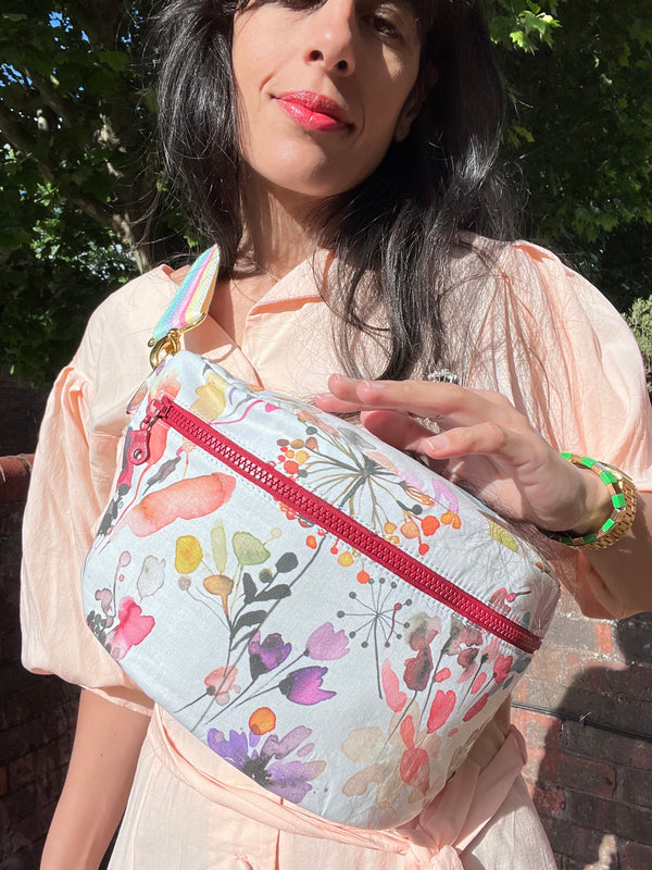 Watercolour flowers Cross-Body Bag